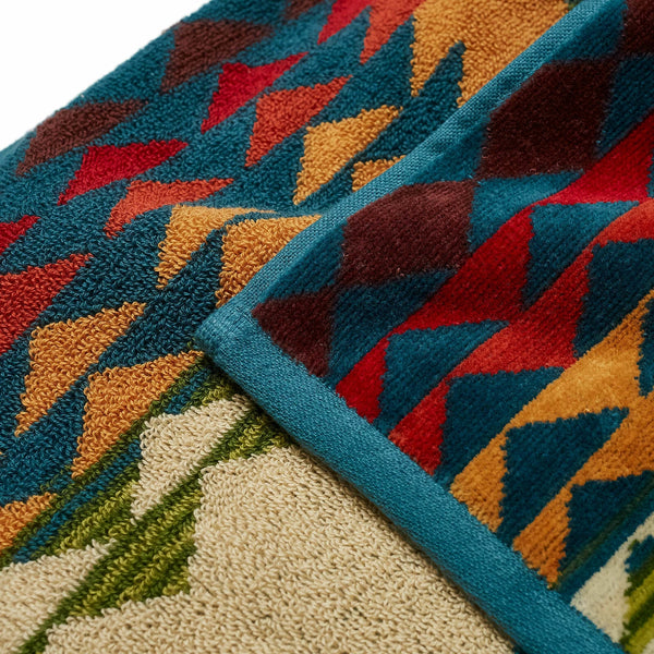 Pendleton Oversized Jacquard Spa Towel in Century Harding