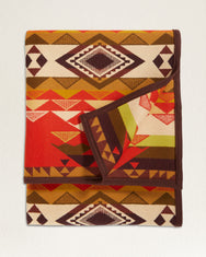 Pendleton Limited Edition Jacquard Robe Blanket – Highland Peak Red (ZE782 57236)