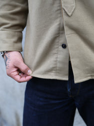 Fleurs de Bagne La Surchemise “Olerón” Moleskine – Kaki Sand