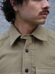 Fleurs de Bagne La Surchemise “Olerón” Moleskine – Kaki Sand