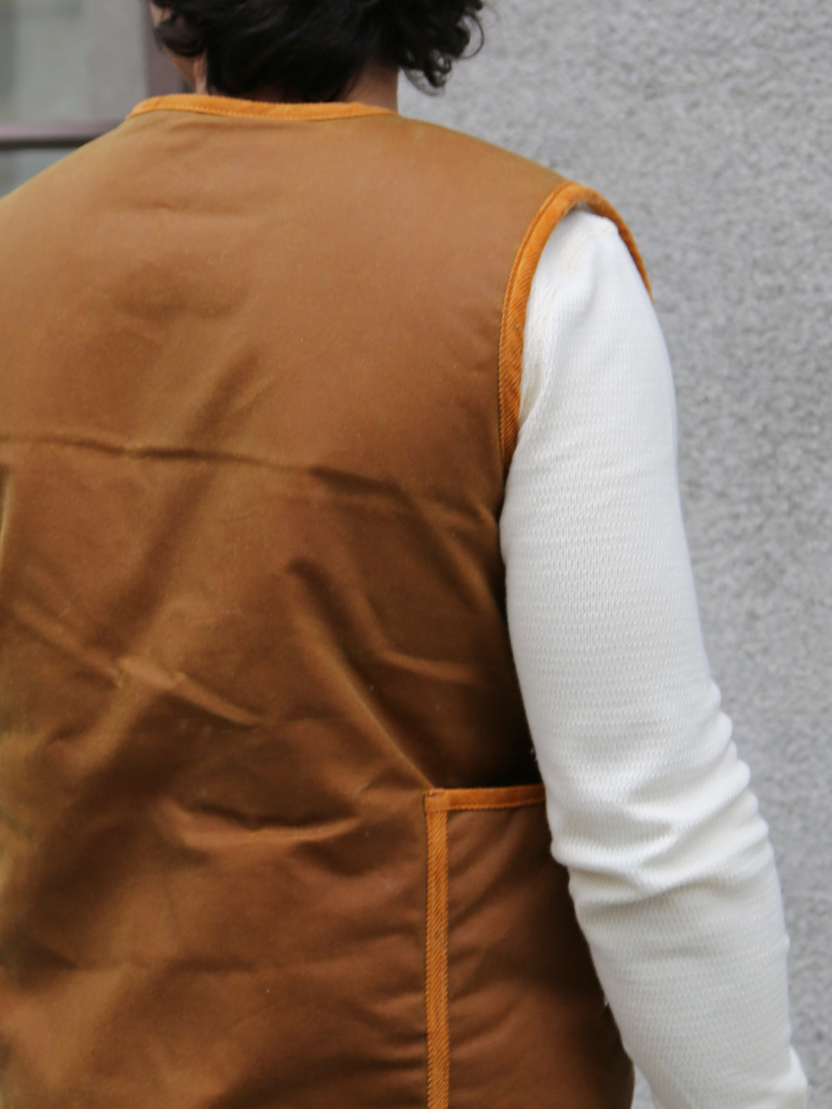 Fleurs de Bagne Gilet Discipline – Gold Wax Halley Stevenson / White Fur (W23-011M)