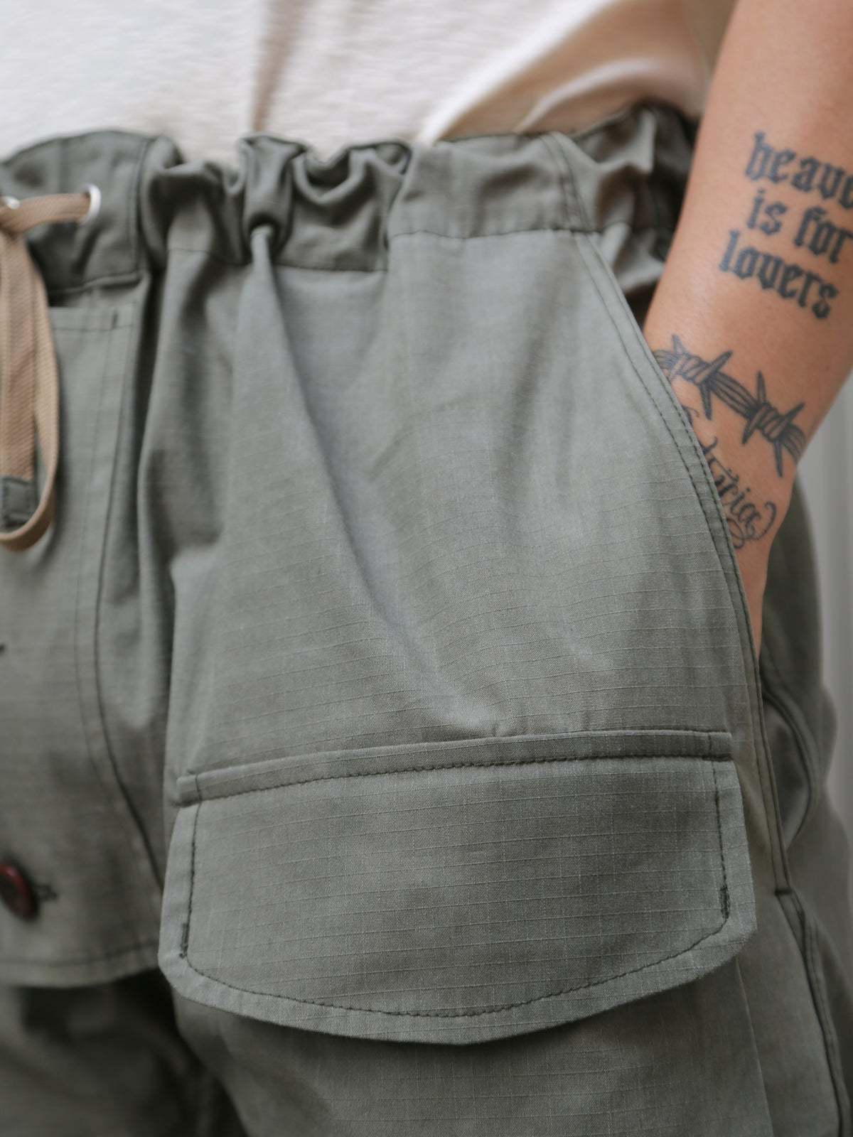 Fleurs De Bagne Short Submariner – Kaki