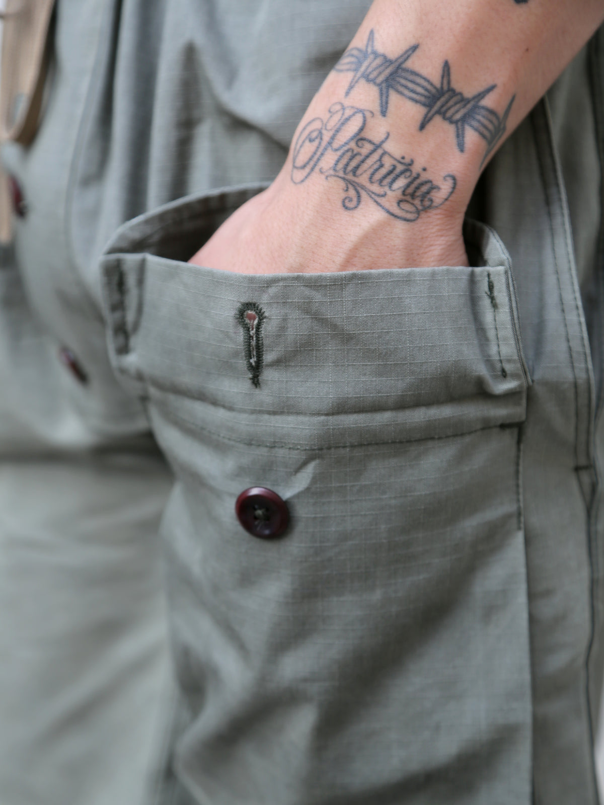 Fleurs De Bagne Short Submariner – Kaki