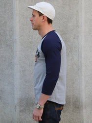 Studio d'Artisan Raglan Sleeve T-Shirt "Satisfaction" – Magenta/Navy (8162A)