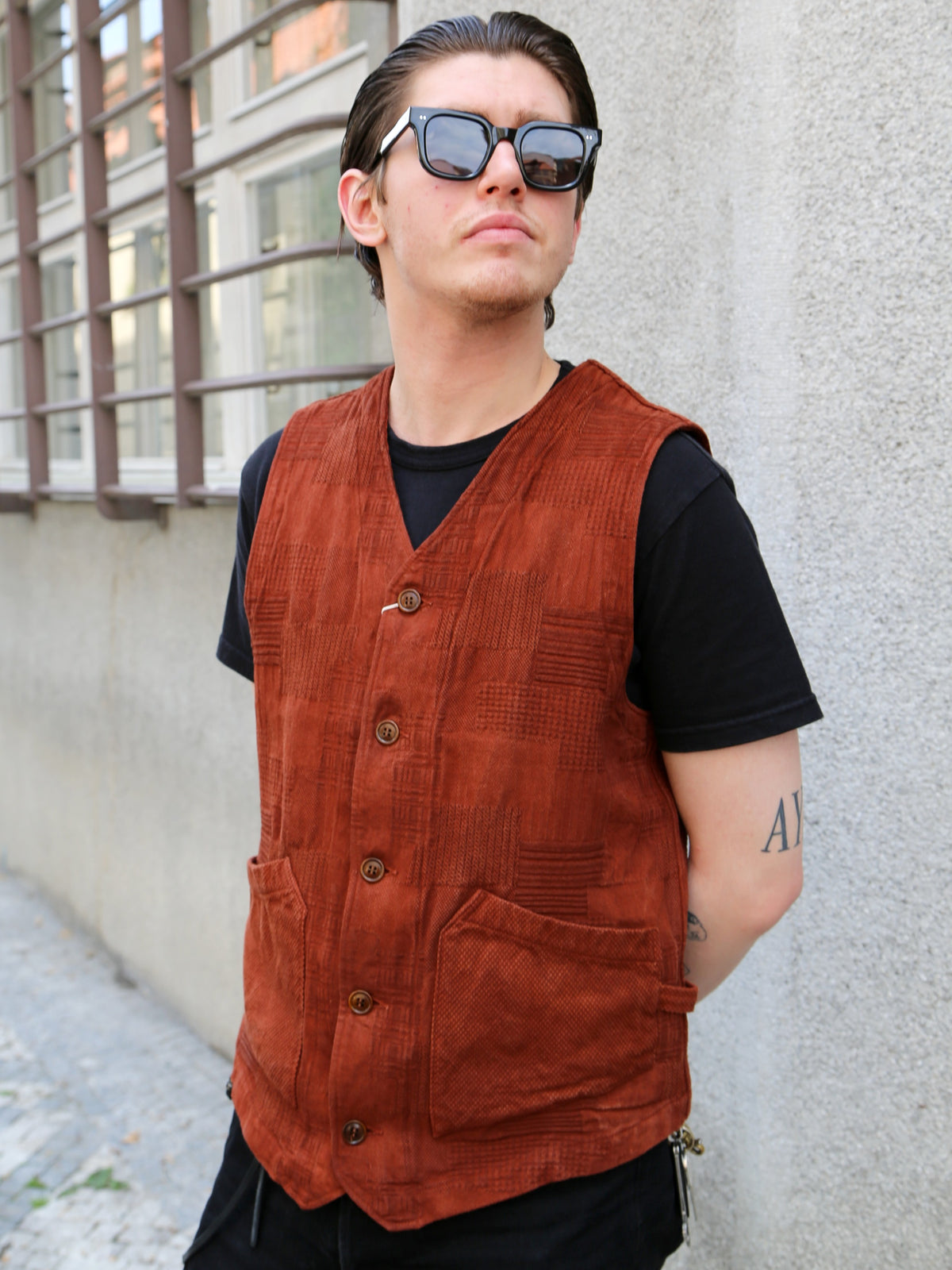 Studio D'Artisan "Amami Dorozome" Boro Jacquard Vest – Brown (4605)