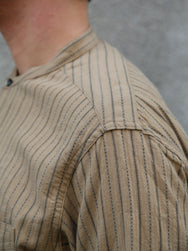 Black Sign Antique Cloth Band Collar Immigrant Shirt – Wheat Beige (BSFL-25107)
