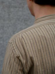 Black Sign Antique Cloth Band Collar Immigrant Shirt – Wheat Beige (BSFL-25107)