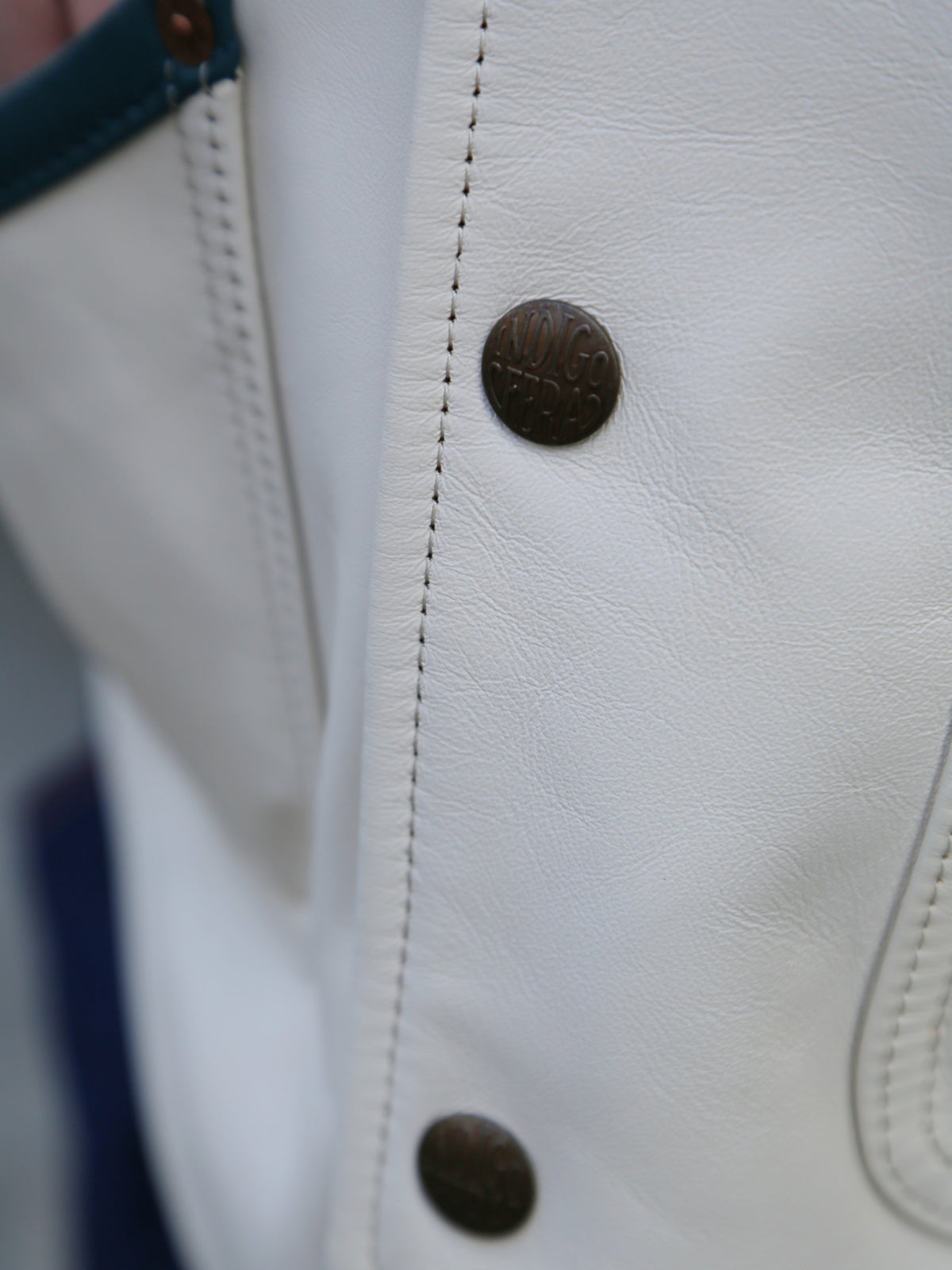 Indigofera Mahan Leather Vest – White Navak/White Teacore (7101-933-99)
