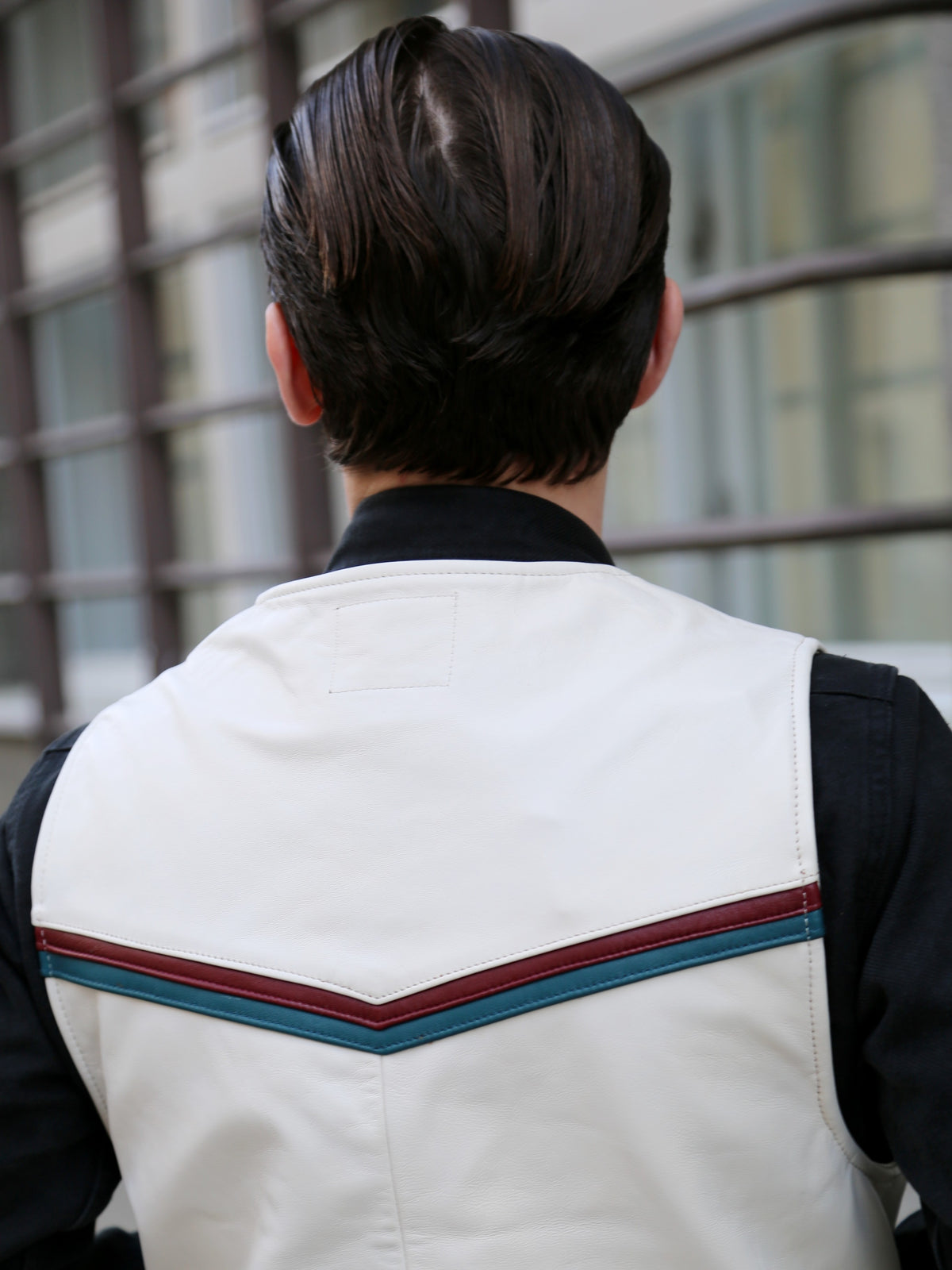 Indigofera Mahan Leather Vest – White Navak/White Teacore (7101-933-99)