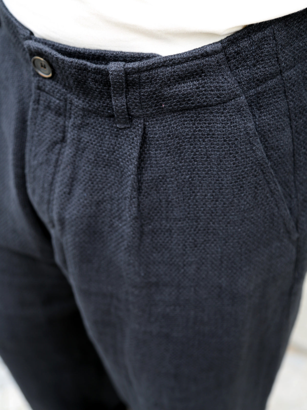 Hansen Garments Bobby Wide Pleated Trousers – Black Gauze (29-58-2)