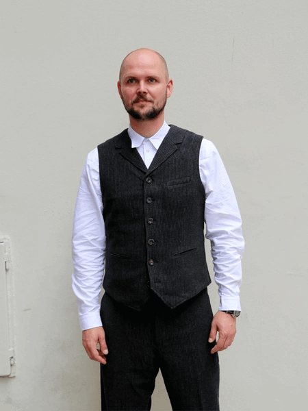 Hansen Garments 26-44-2 William Lapel Waistcoat - Black Wool Pin