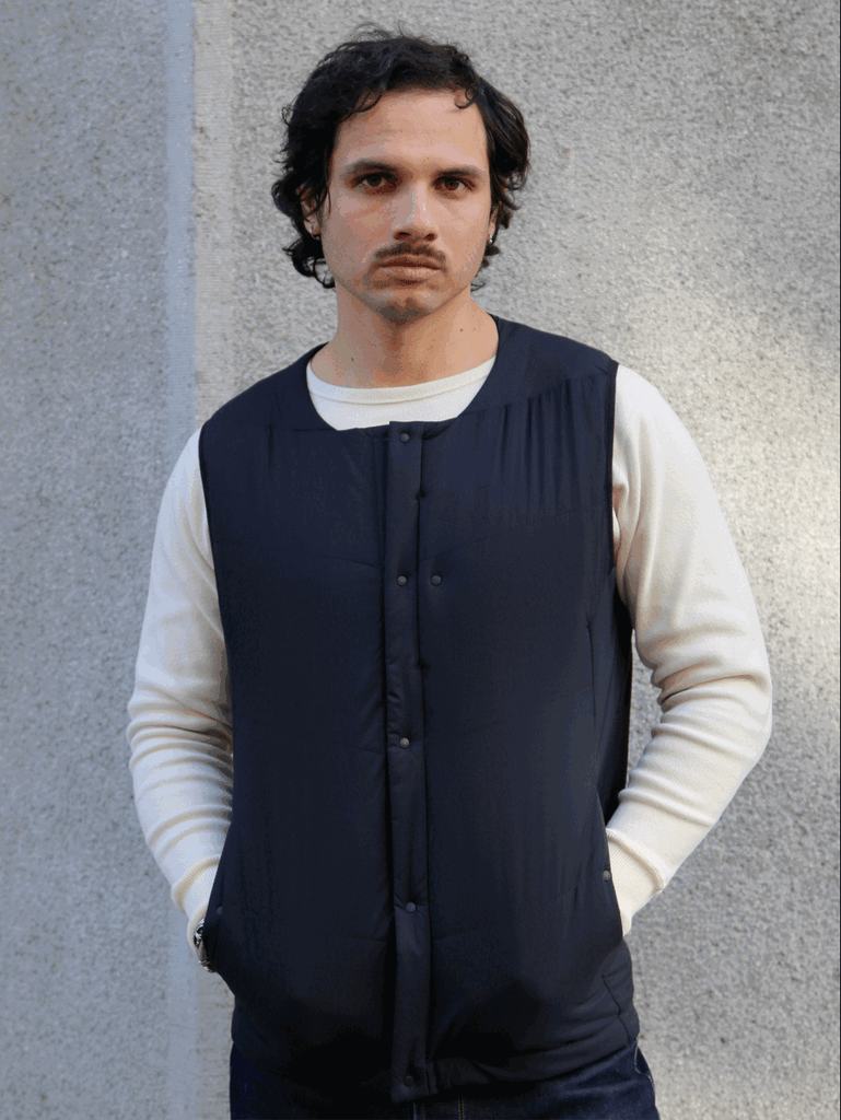 Tilak Poutník Pygmy Vest– Black | denimheads.cz