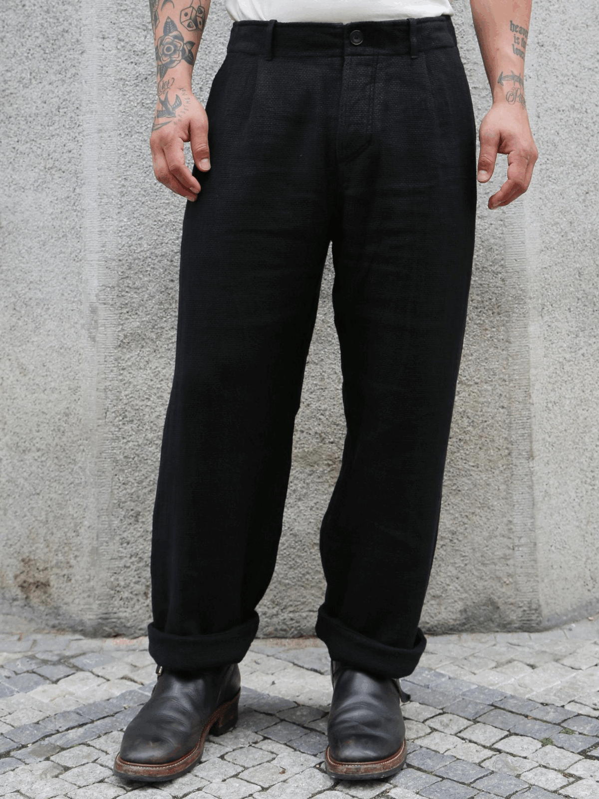 Hansen Garments Bobby Wide Pleated Trousers – Black Gauze (29-58-2)