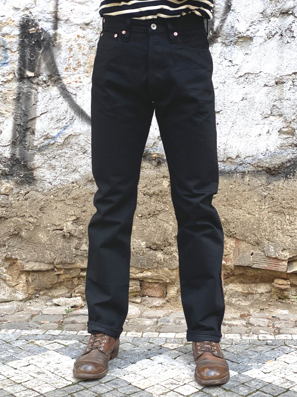 Iron Heart IH-888S-142bb 14oz Medium/High Rise Tapered  - Black/Black