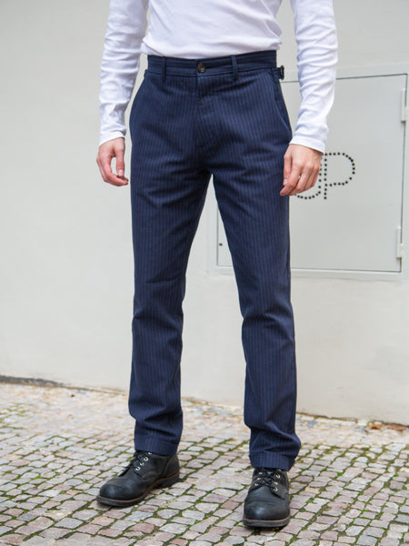 Hansen Finn / Side Buckle Regular Trousers - Blue Pin
