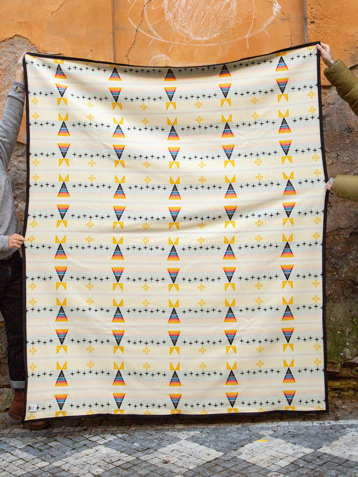 Ginew Facing East Wool Blanket