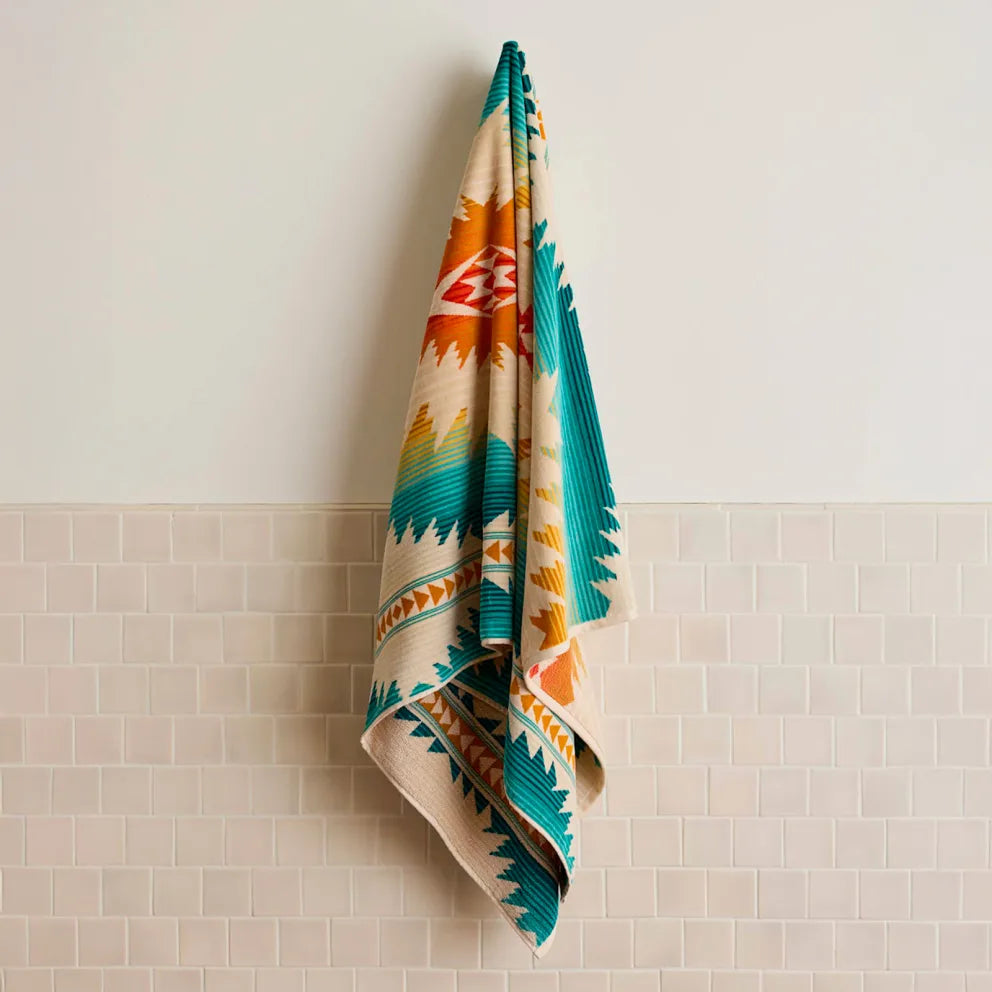 Pendleton Oversized Jacquard Spa Towel - Sunset Pass (XB233-57305)