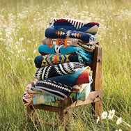 Pendleton Oversized Jacquard Spa Towel – Black (XB233 57324)