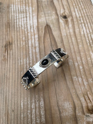 First Arrow’s KAN Stamp Bangle with Black Star – BR-322