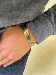 First Arrow’s Stamp Bangle with Black Star – BR-312