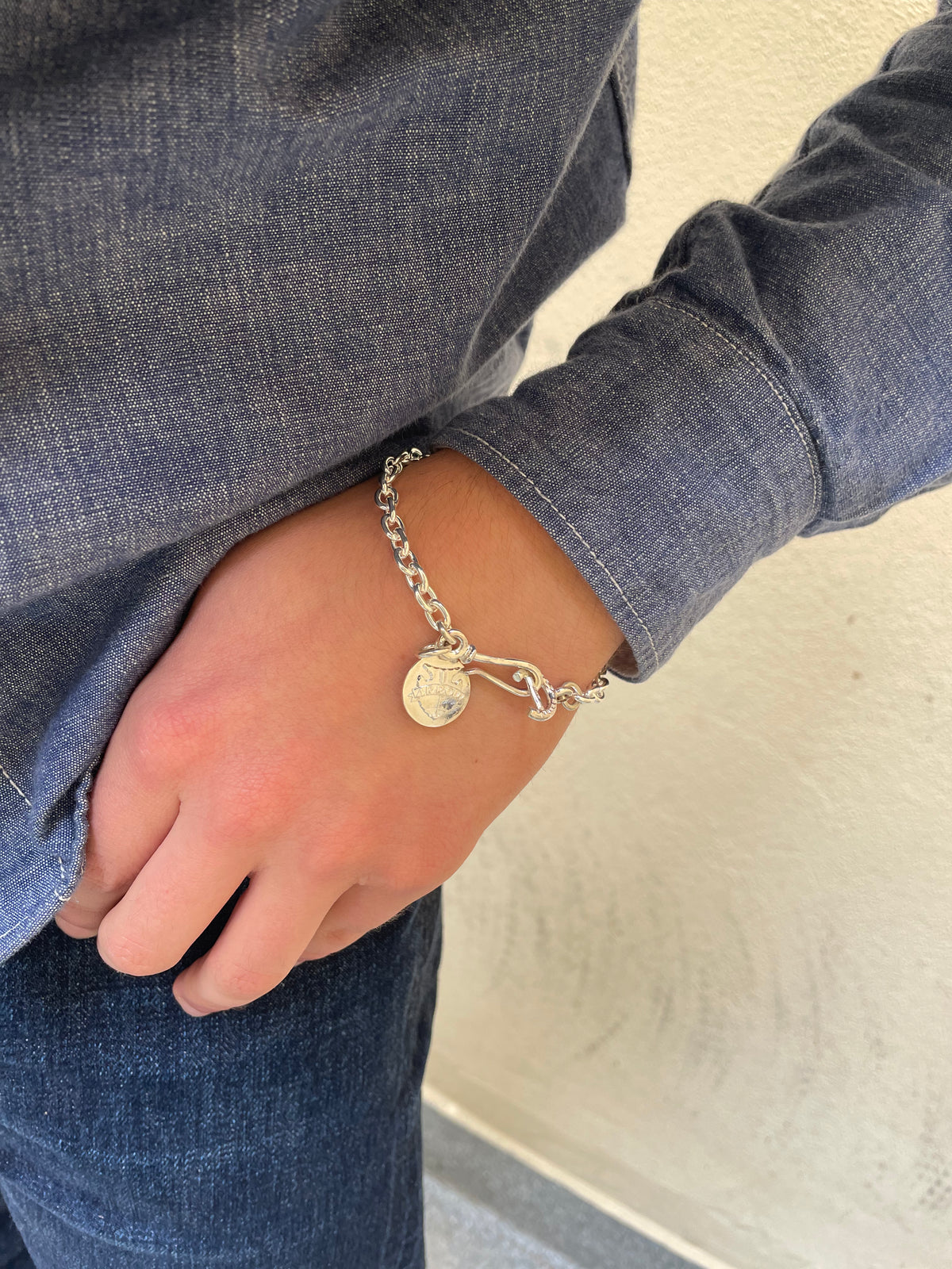 First Arrow’s 1.5mm Chain Bracelet with Arrowhead Pendant – BR-323