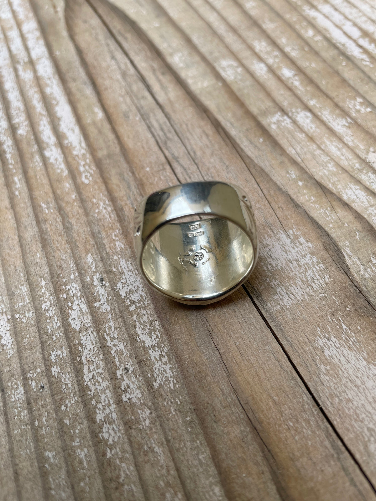 First Arrow's Stamp Stand Sun and Arabesque carving Ring with K18 R-096
