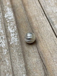 First Arrow’s SV Stripe Bead 6mm – O-105