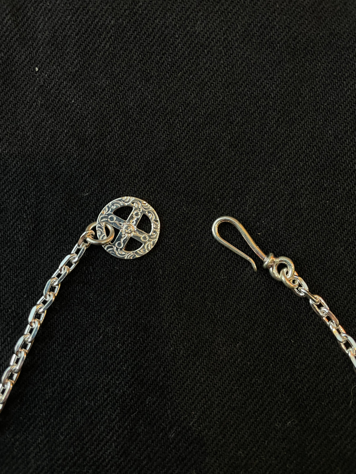 First Arrow’s Medium Chain with Medicine Wheel – O-062 + P-234 (55cm)