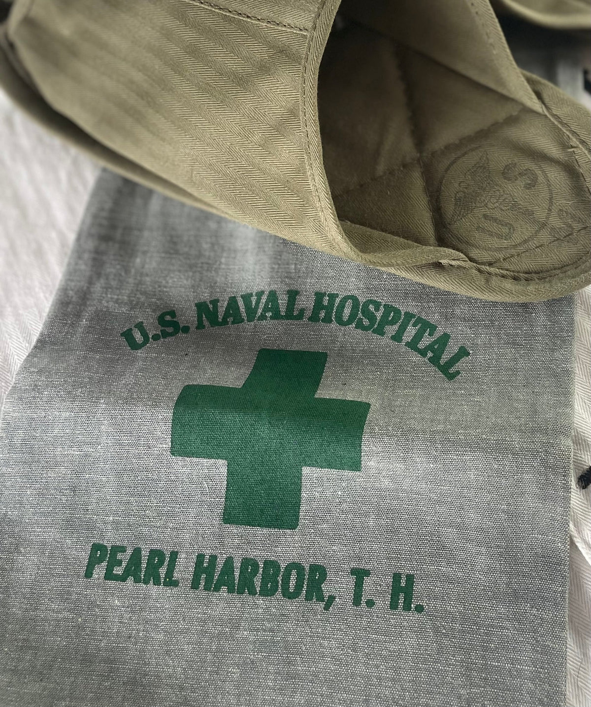 Papa Nui Hospital Slippers – Frog Camo