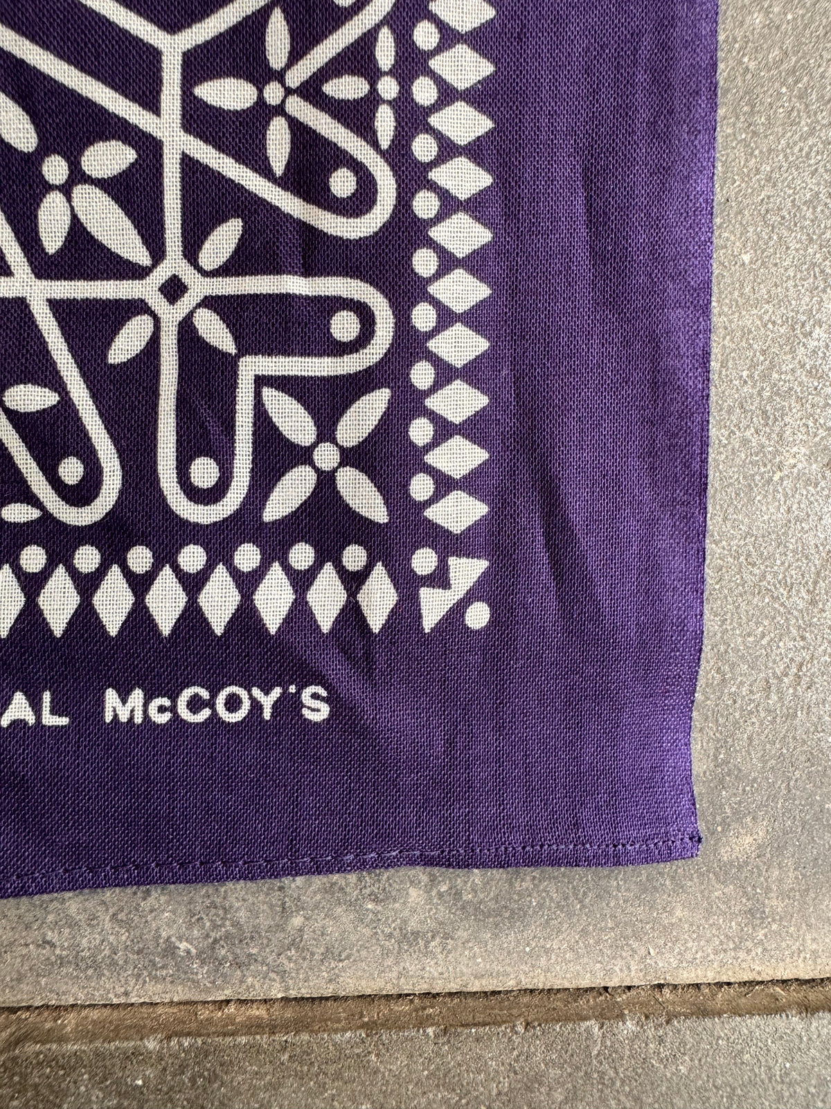 The Real McCoy’s Bandana “Cross” – Navy (MA26011 140)