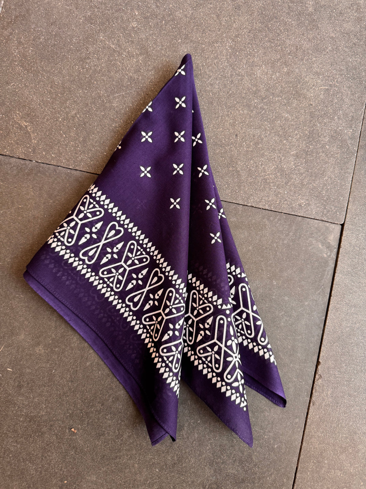 The Real McCoy’s Bandana “Cross” – Navy (MA26011 140)