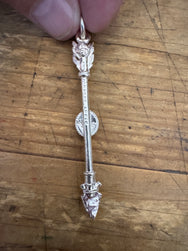 First Arrow’s Large First Arrow Pendant with Turquoise – P-190