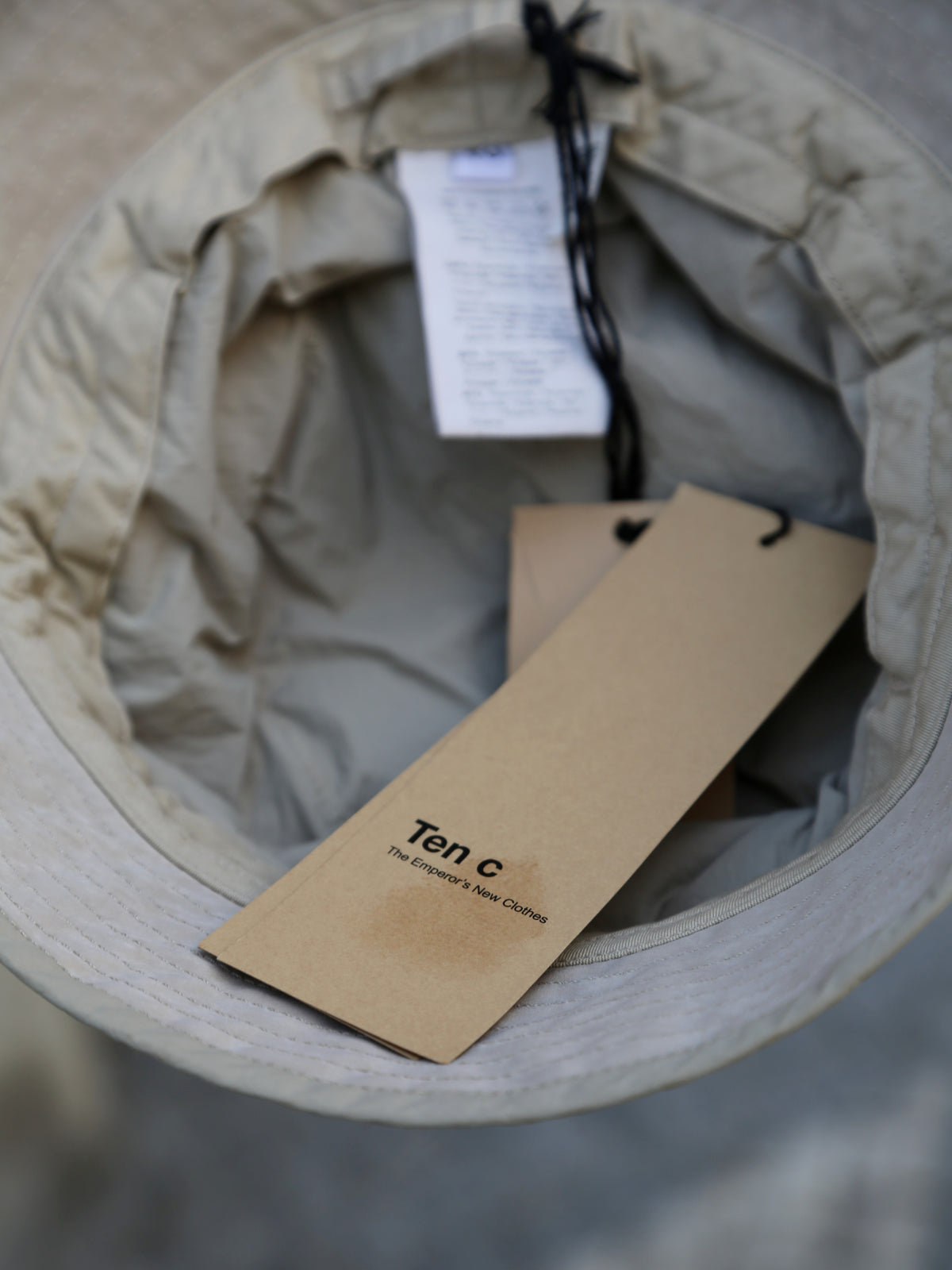 Ten C Bucket Hat – Pale Taupe (26CTCUA05005)