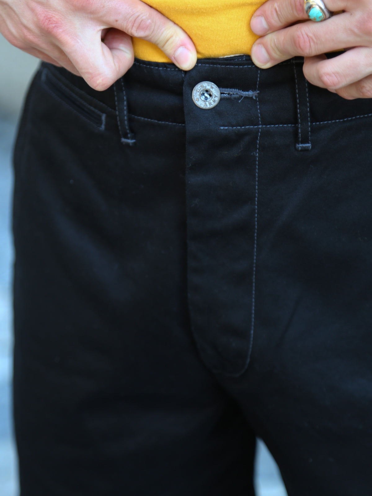 Buzz Rickson's 1945 Chino Shorts – Black (BR52381A)