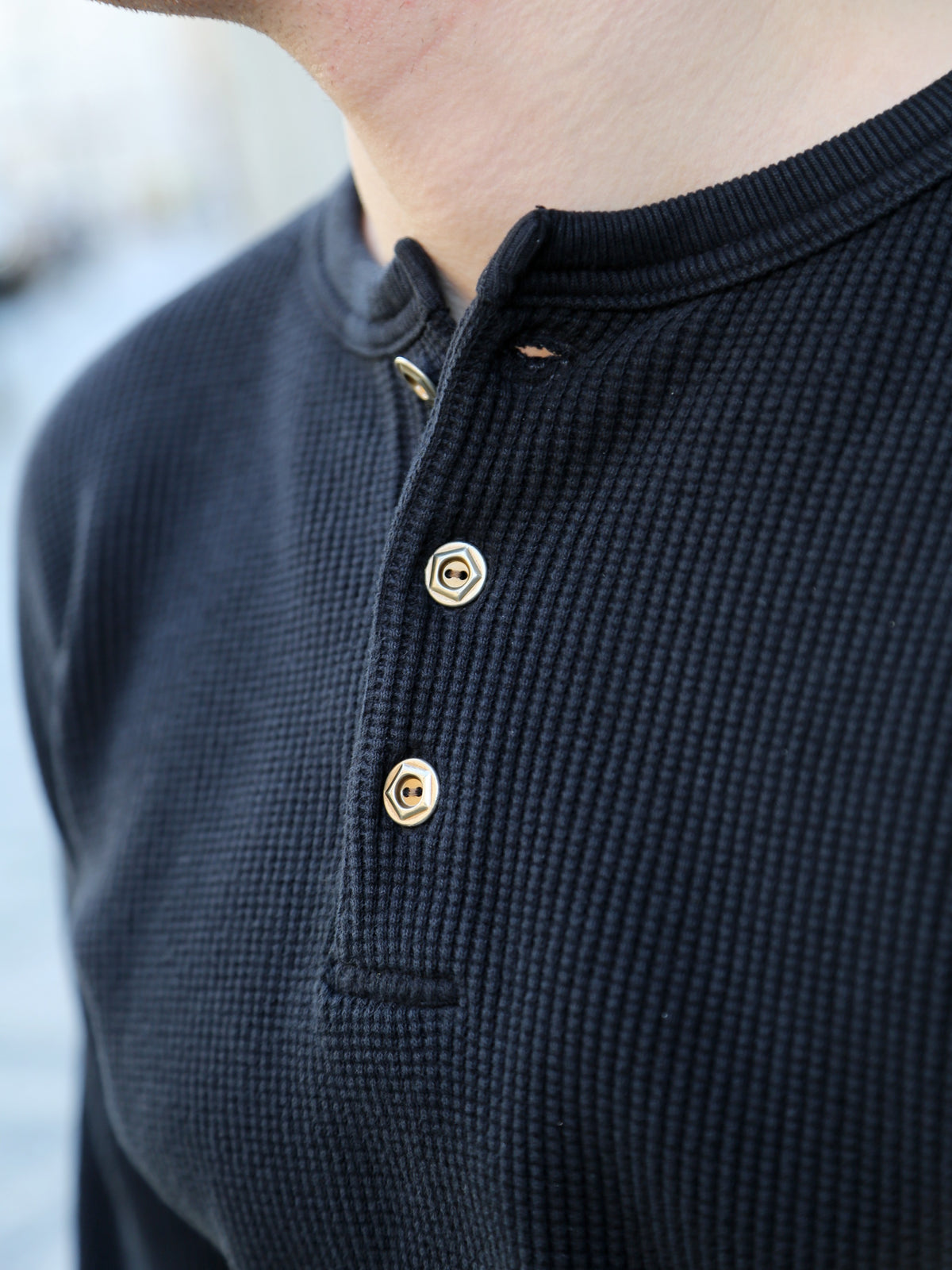 Studio d'Artisan Thermal Henley Waffle – Black (9937)