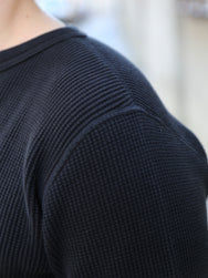 Studio d'Artisan Thermal Henley Waffle – Black (9937)