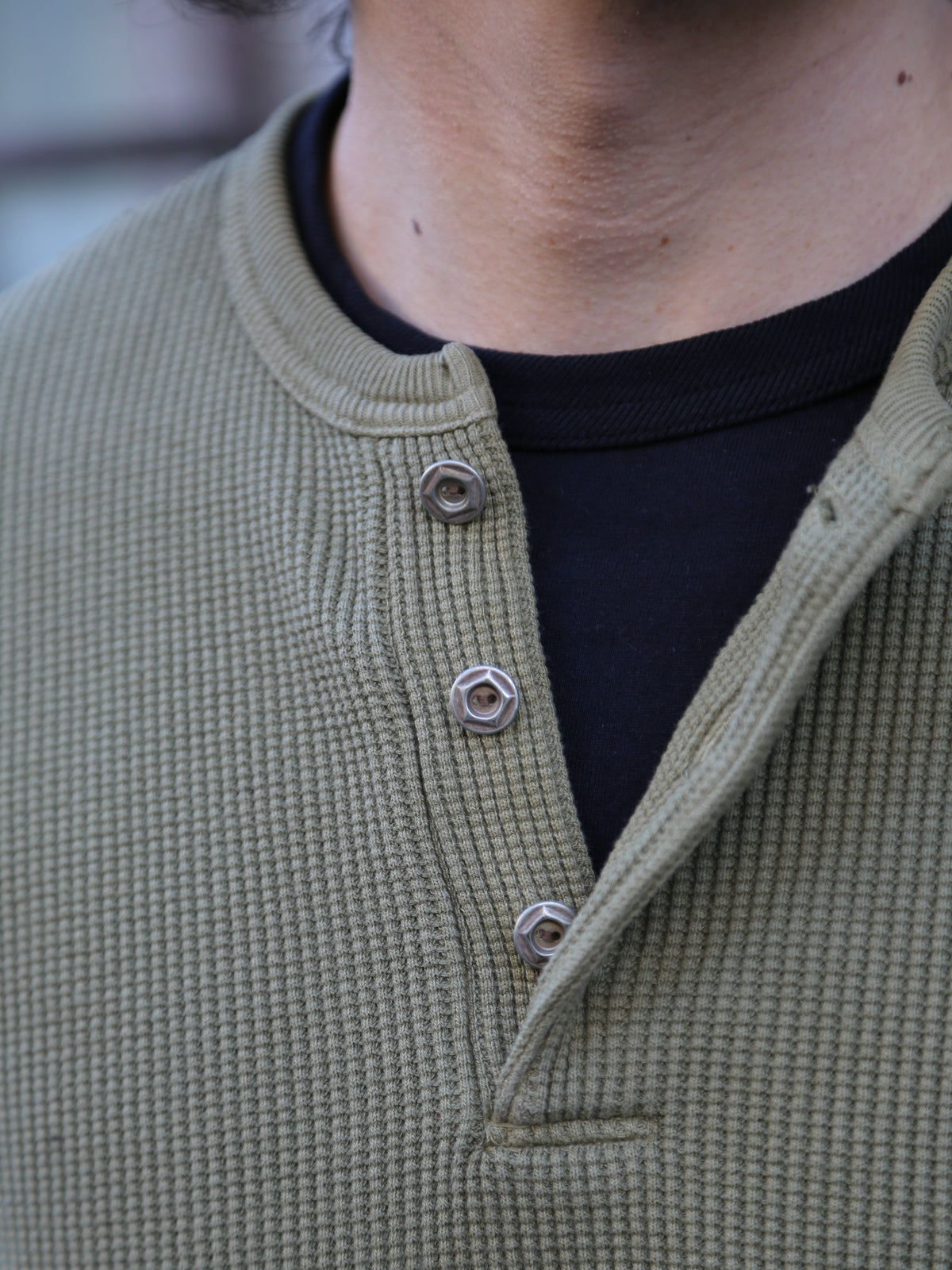 Studio d'Artisan Thermal Henley – Olive (9937)