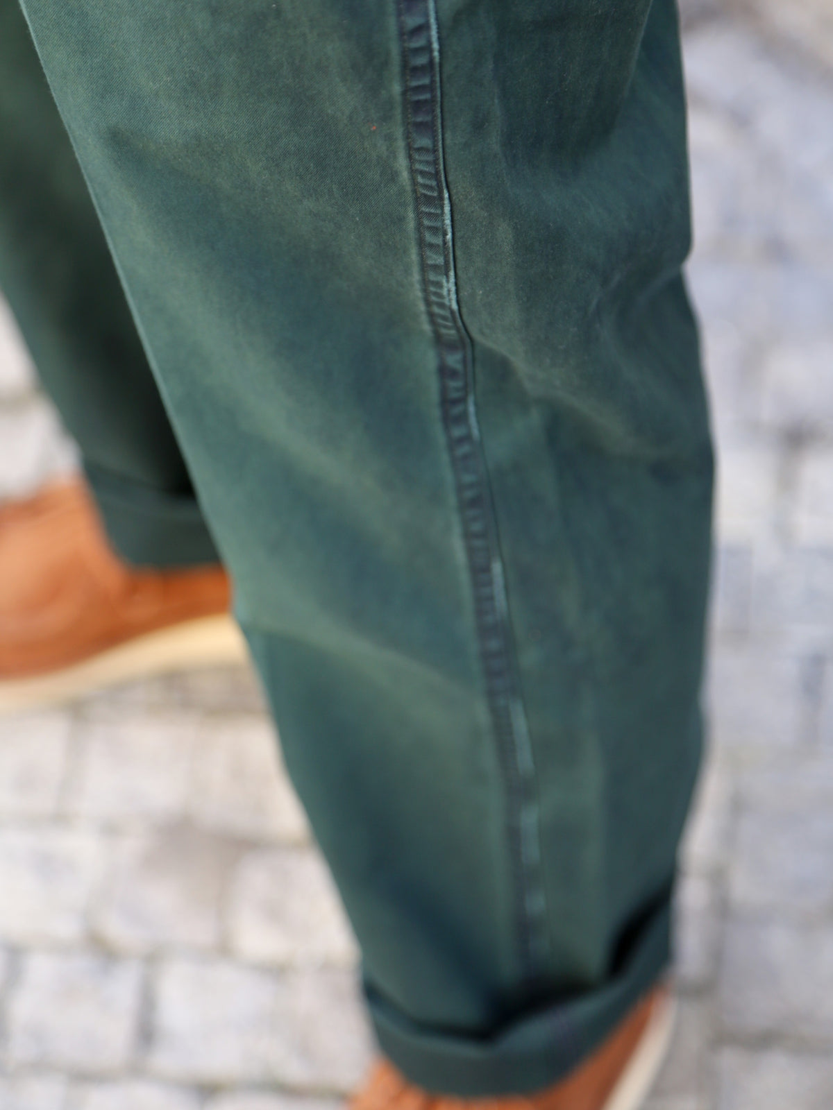 Studio d'Artisan Indigo Veil Chino Trousers – Indigo Green (1923)