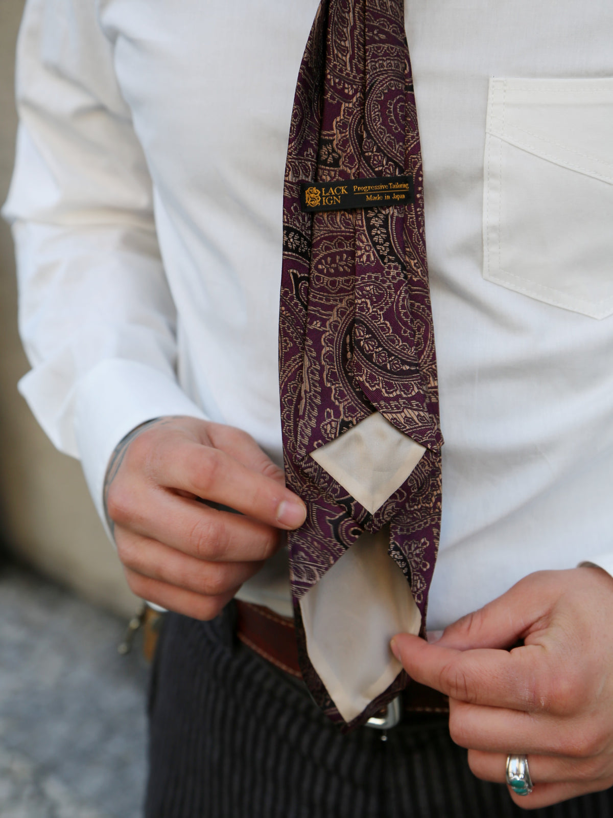 Black Sign Paisley Figures Neck Tie – Krug