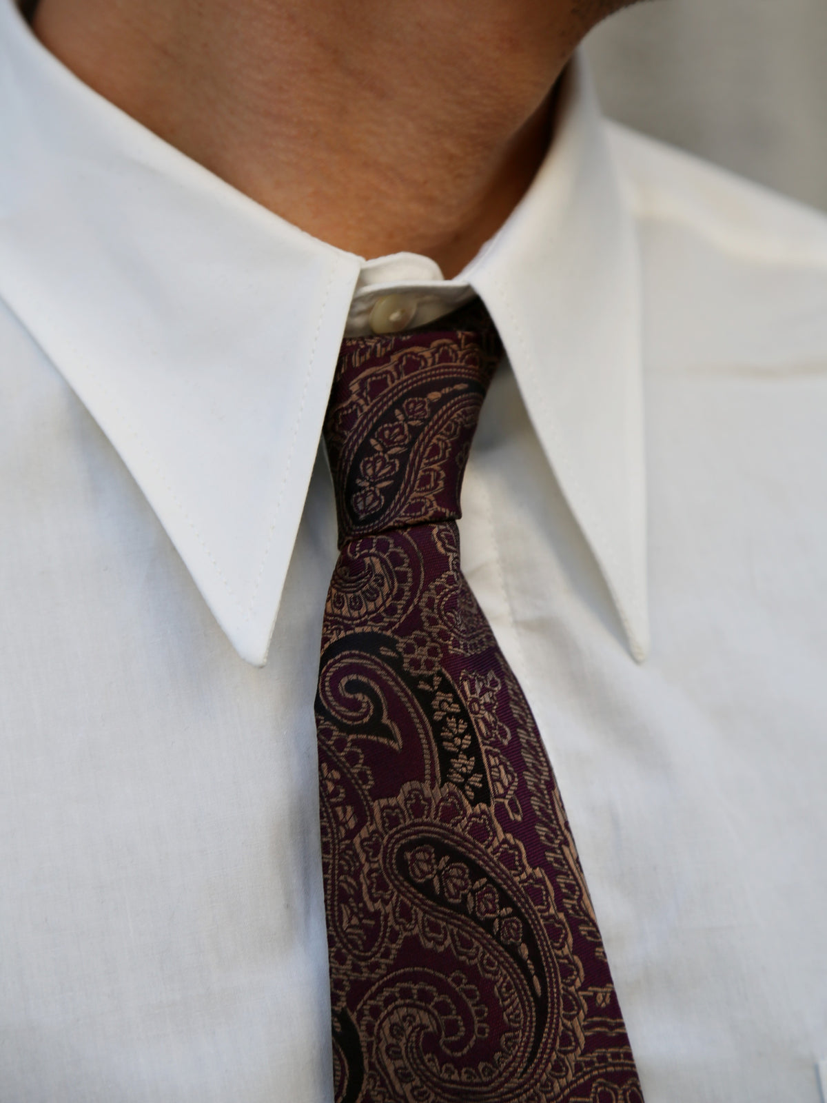 Black Sign Paisley Figures Neck Tie – Krug