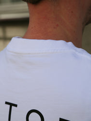 Gråbrodern Hejdeby Tenet Tee – White (G105-111-05)