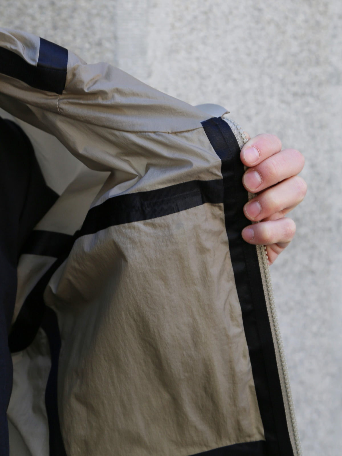 Ten C Wind Combo Bonded Shirt – Pale Taupe (22CTCUC11055)