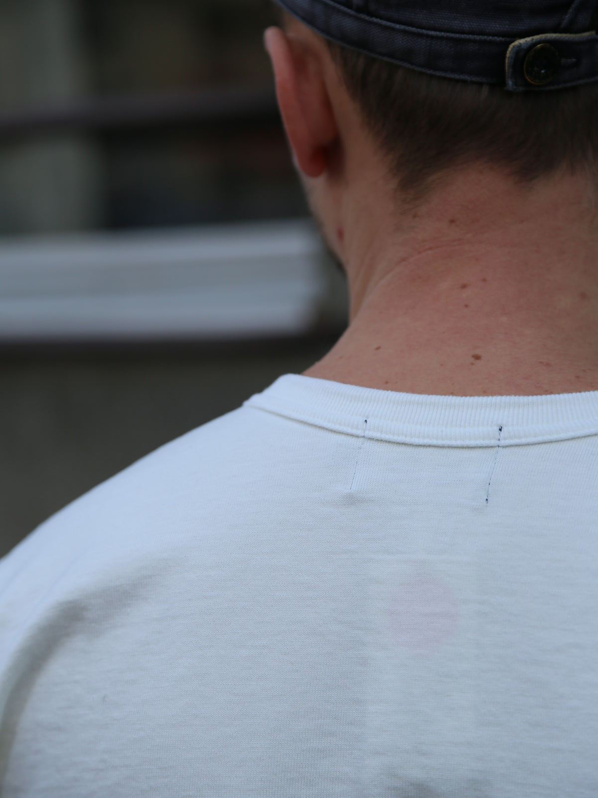 Studio d'Artisan Suvin Gold T-Shirt – White (8173)