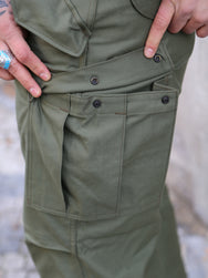 The Real McCOY's Trousers, Men’s Field M-65 – Olive (MP22101)