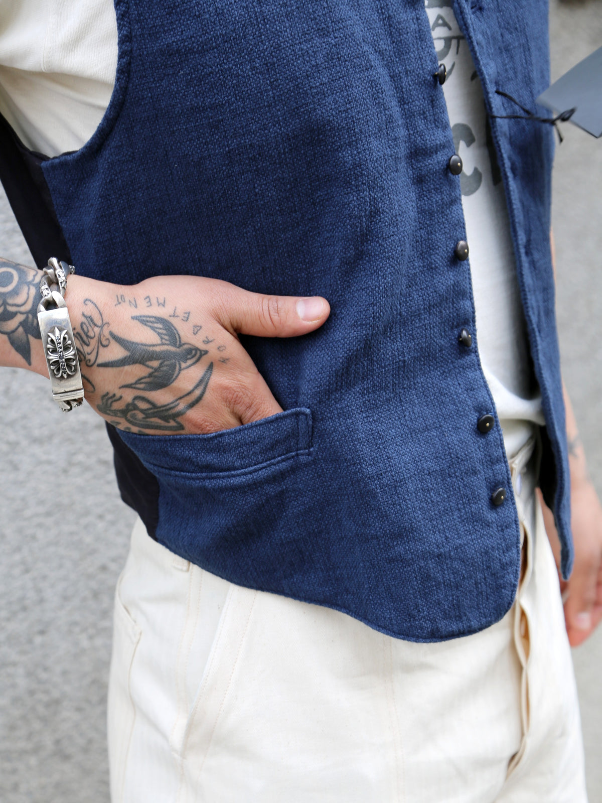 Black Sign Rasp Dobby Antique Vest – Blue Moon (BSSV-25202)