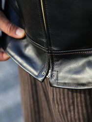 Double Helix Hugging the Curve – Black Teacore Horsehide (RC06601)