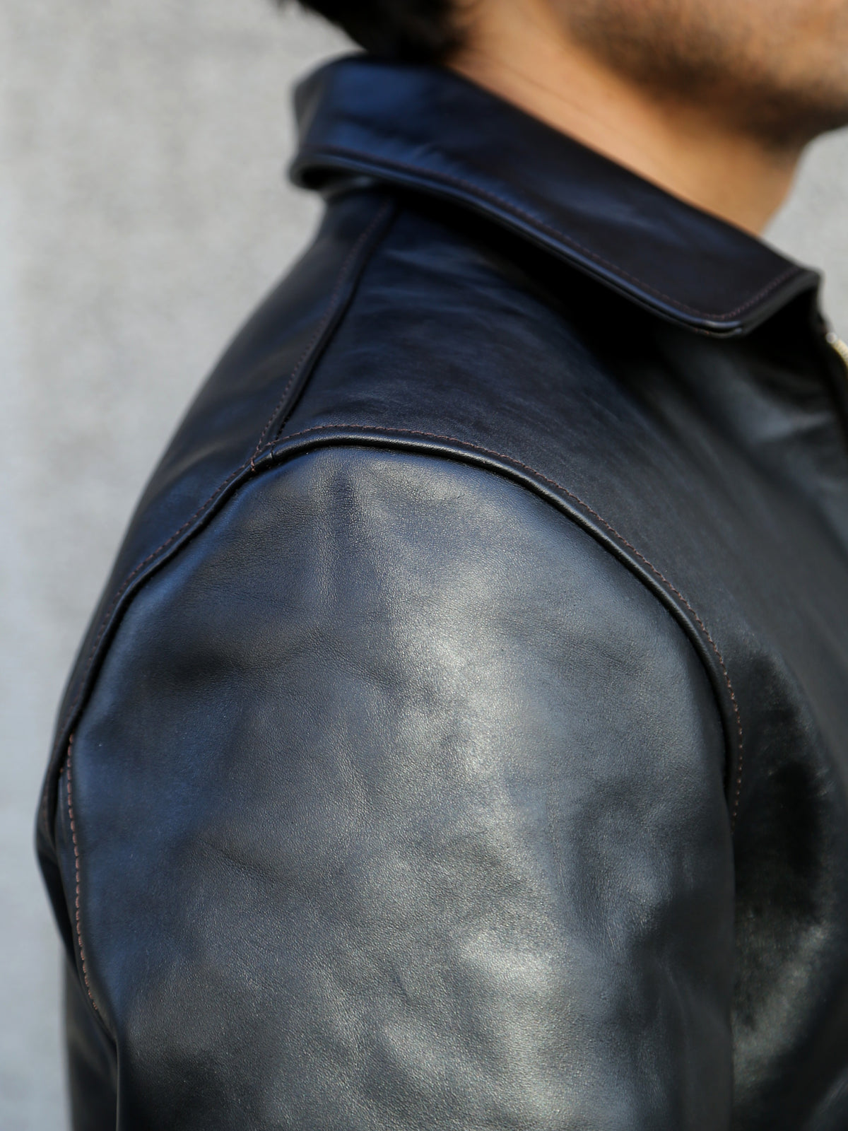 Double Helix Hugging the Curve – Black Teacore Horsehide (RC06601)
