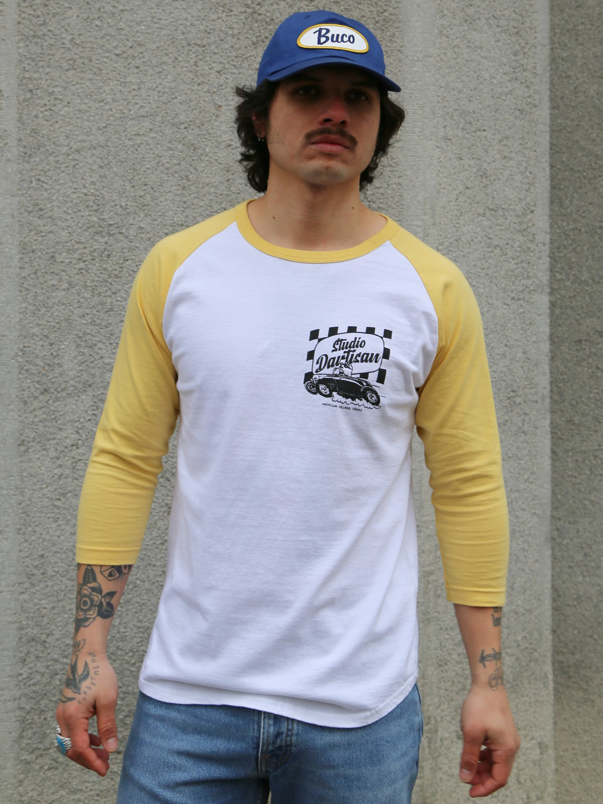 Studio d'Artisan Chicken Race Raglan 3/4 Length T-Shirt – White/Yellow (8151B)