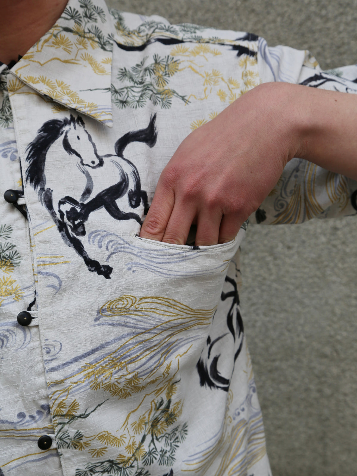 Black Sign “Raging Horse” Geronimo Shirt – Salt White (BSSL-26106)