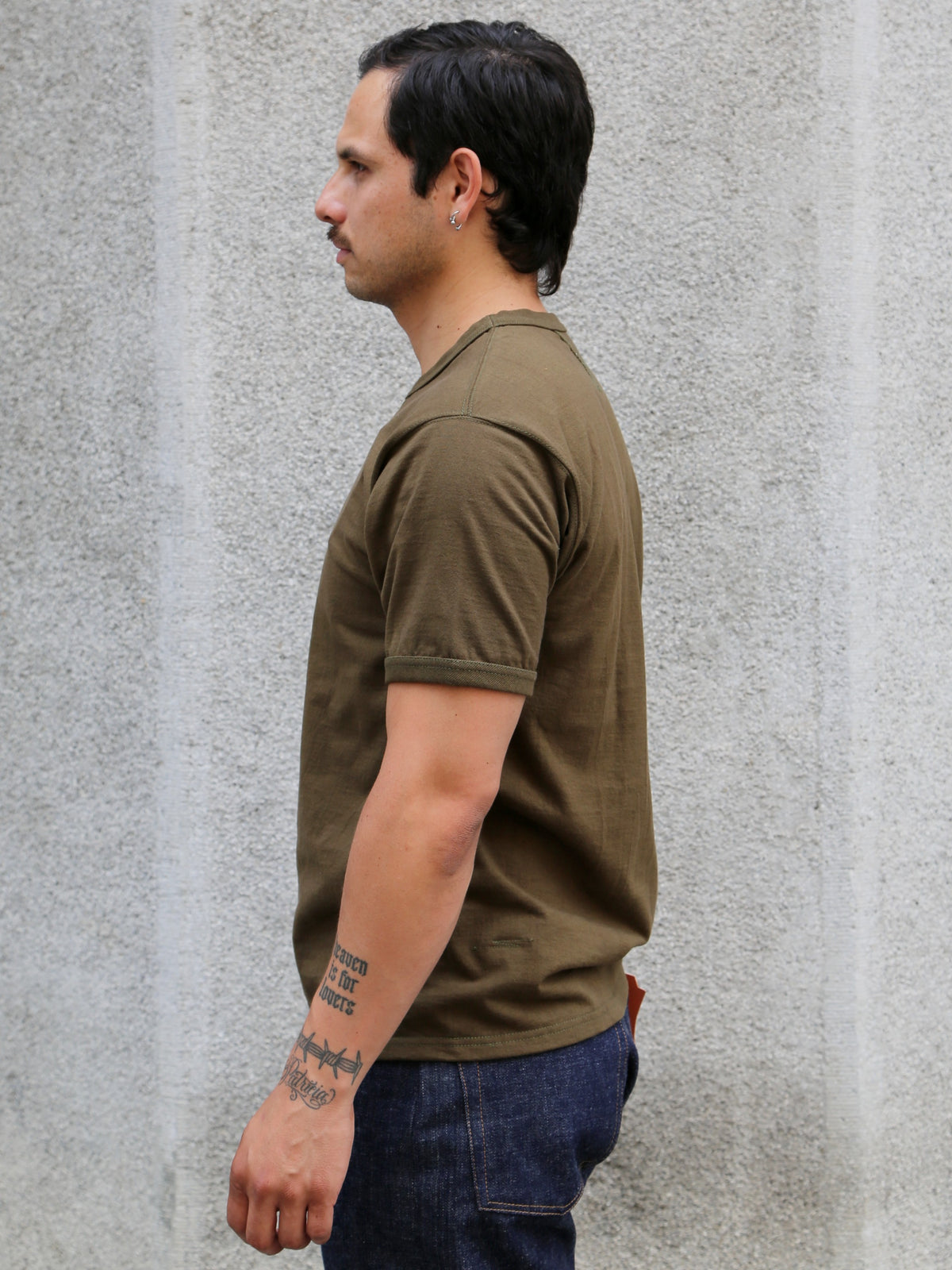 The Real McCoy's Gusset Tee – Olive (MC23020-150)